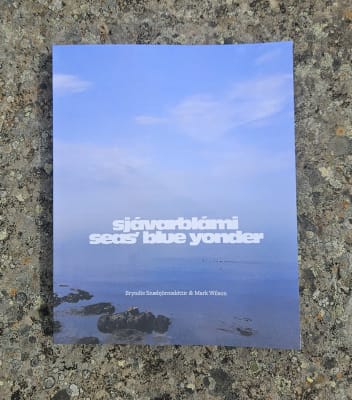 Sjávarblámi / Seas´ Blue Yonder