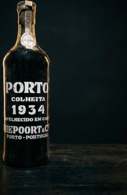 Niepoort Colheita 1934 / Púrtvín