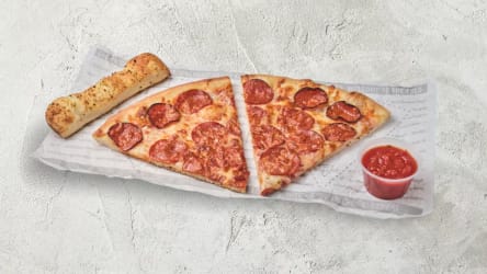 2 sneiðar að eigin vali, ein brauðstöng og sósa