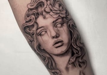 Maximalist: 30% afsláttur af heildags tíma hjá tattoostofunni Moonstone