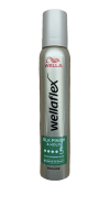 Wella Wellaflex hármússa fyrir silkimjúka áferð og mjög sterka festu 200 ml
