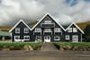 Gisting í svítu, 90 mínútna nudd og aðgangur að spa fyrir tvo auk gönguferðar með leiðsögn frá Skálakot Manor Hotel
