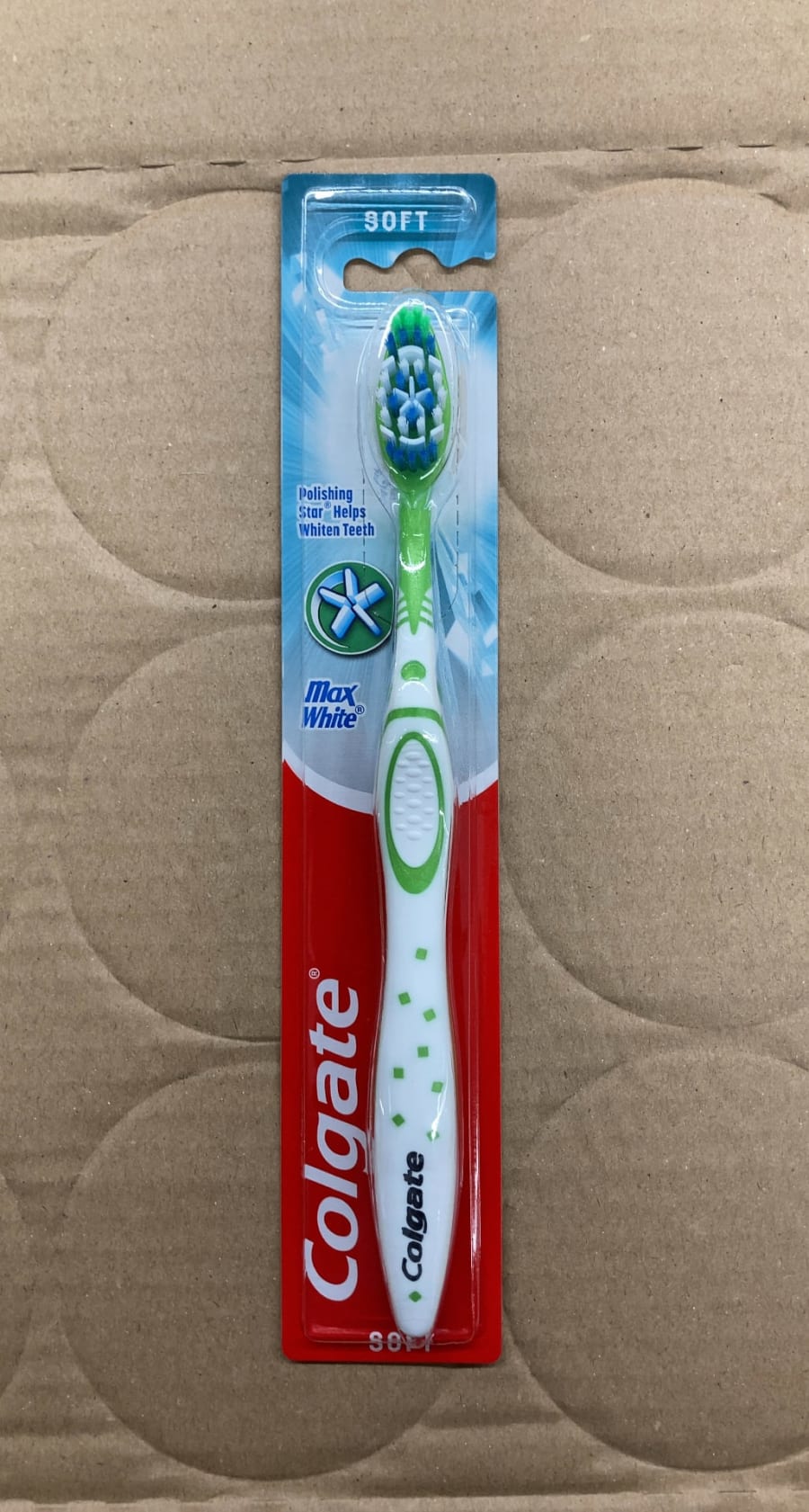 Colgate Max White mjúkur tannbursti