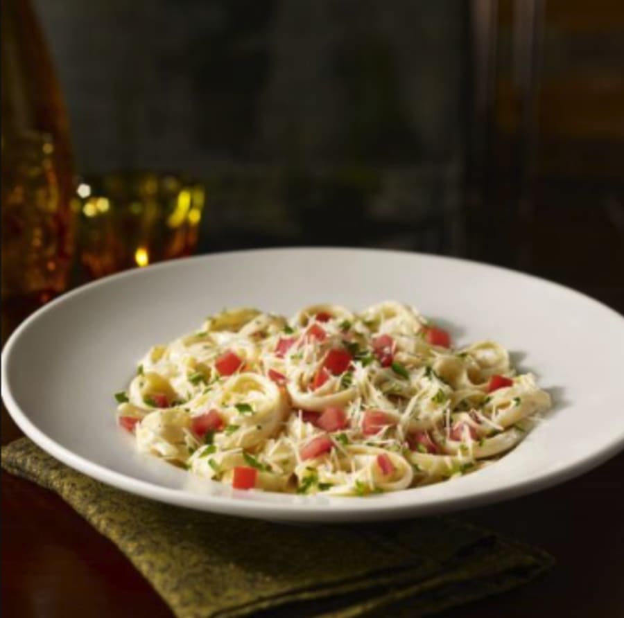 Fettuccine Alfredo Pasta