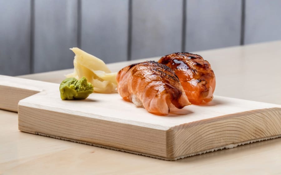 Lax nigiri með teriyaki