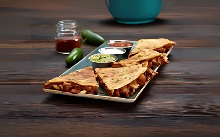 QUESADILLA MEÐ GRILLUÐU JACKFRUIT