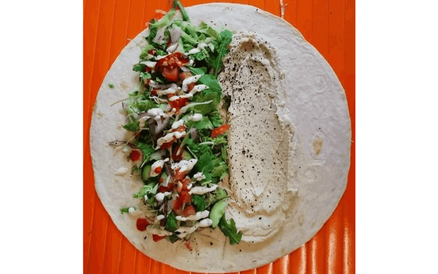 9. Hummus vefja