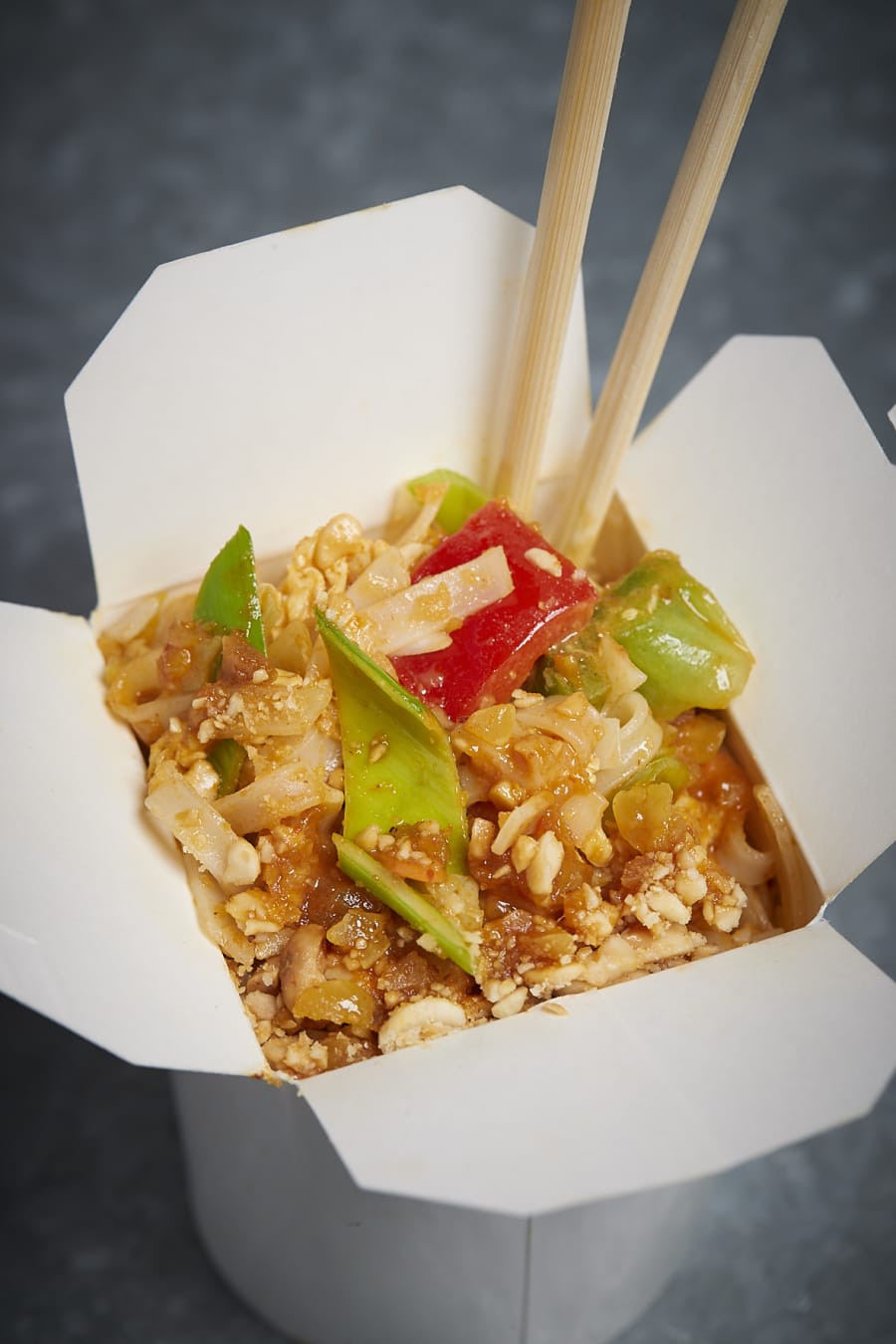 104. Satay núðlur með kjúklingi