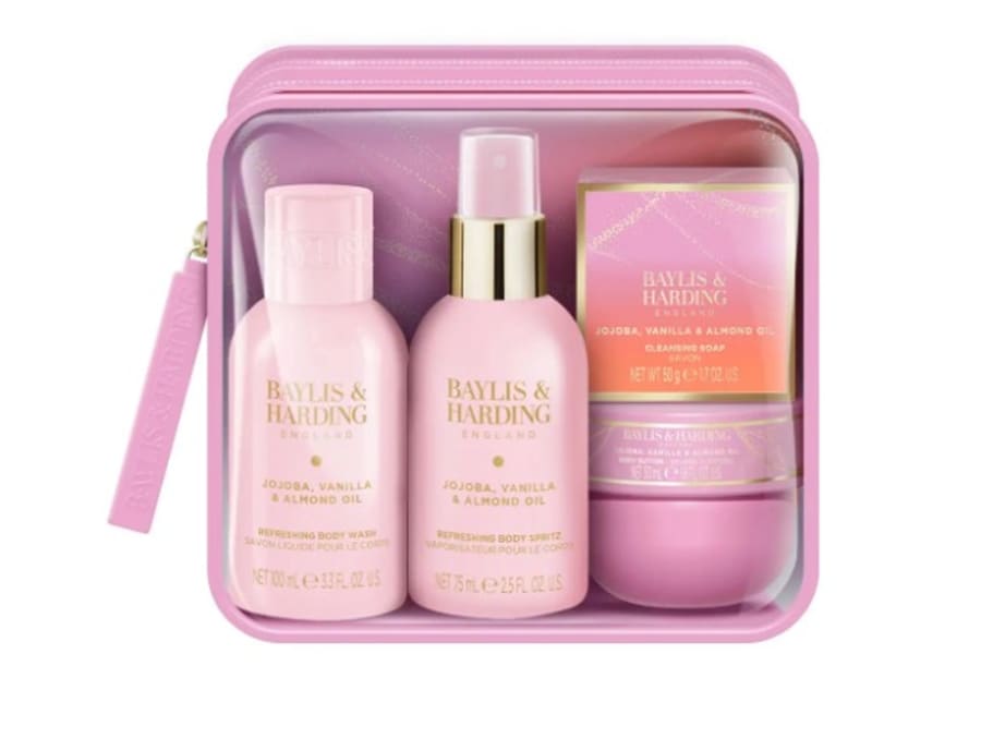 Baylis & Harding jojoba, vanilla & almond oil ferðasnyrtitaska og gjafasett
