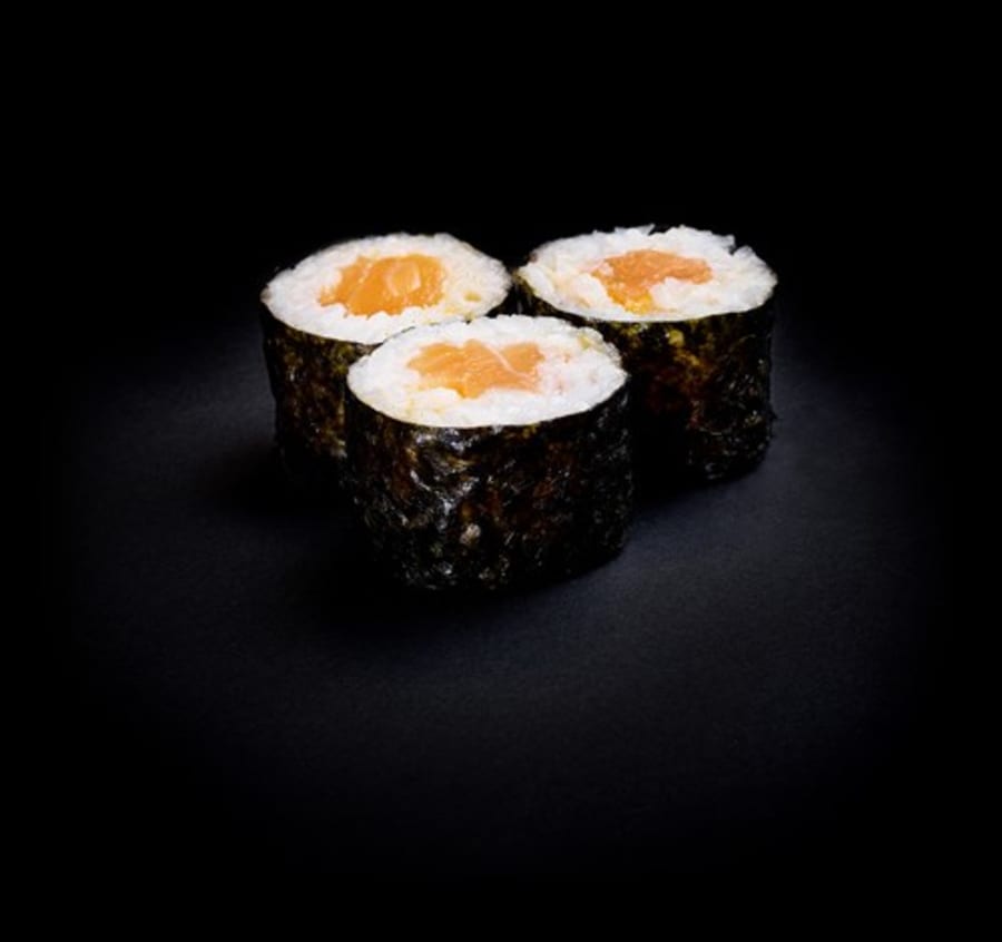 Litlir maki með lax