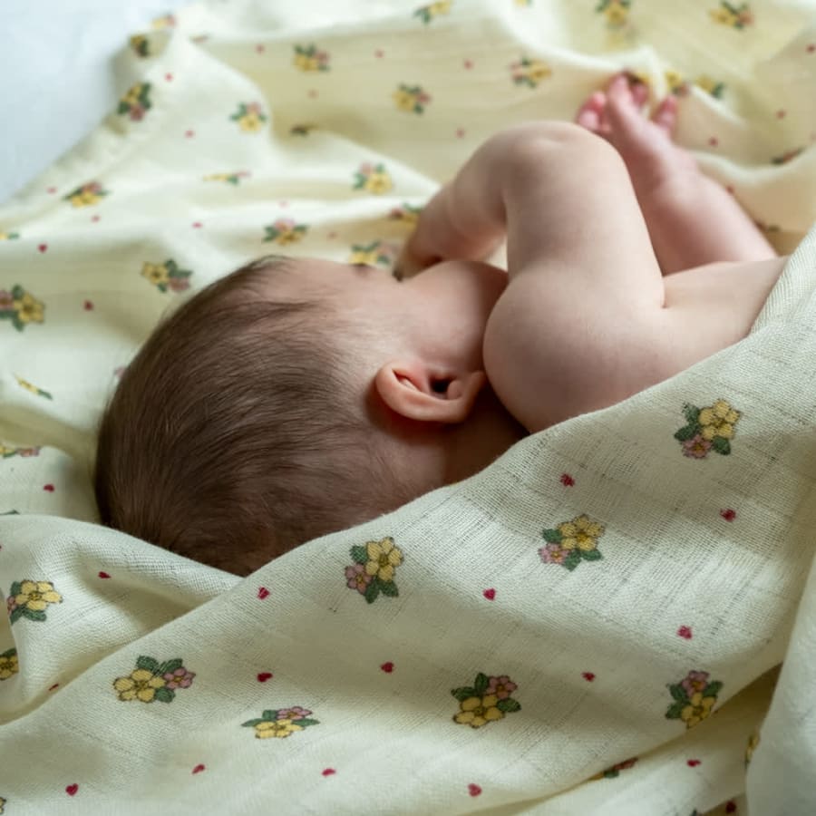 Jana Muslin Swaddle – Sweetheart Petals