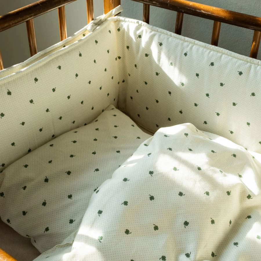 Levi sængurverasett baby- Specks of luck