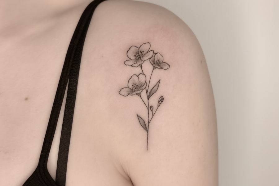 Tattoo að eigin vali hjá Moonstone Tattoo Studio