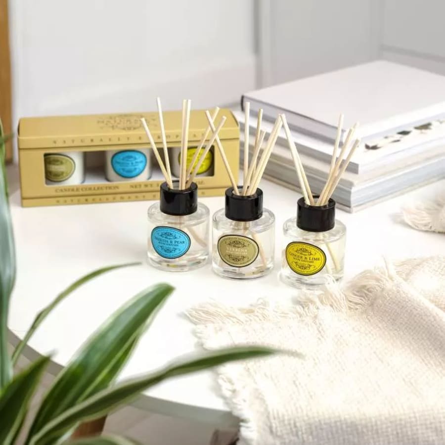 Naturally European ilmstangir Sett meðMismunandi Ilmum  3 x 40 ml