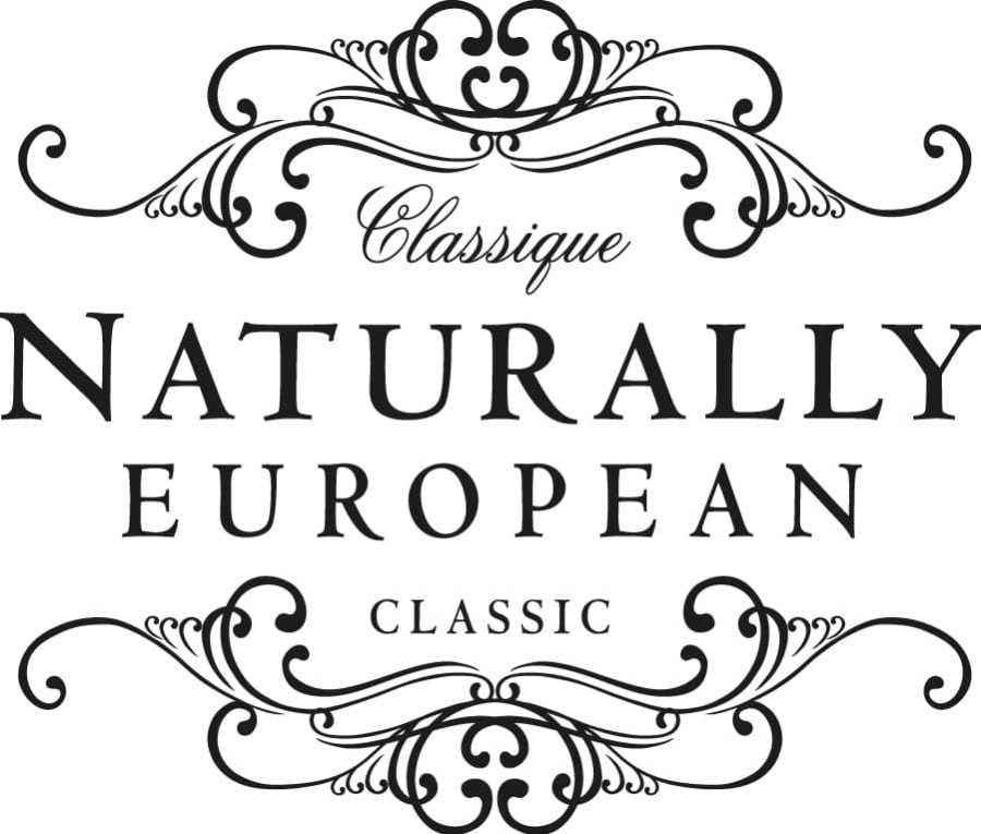Naturally European kerti með freesia- og peru ilmi 200 gr