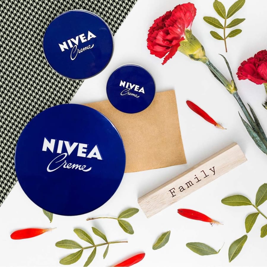 Nivea  Rakakrem Klassískt Andlits-, hand- og líkamskrem fyrir allar húðgerðir 250 ml