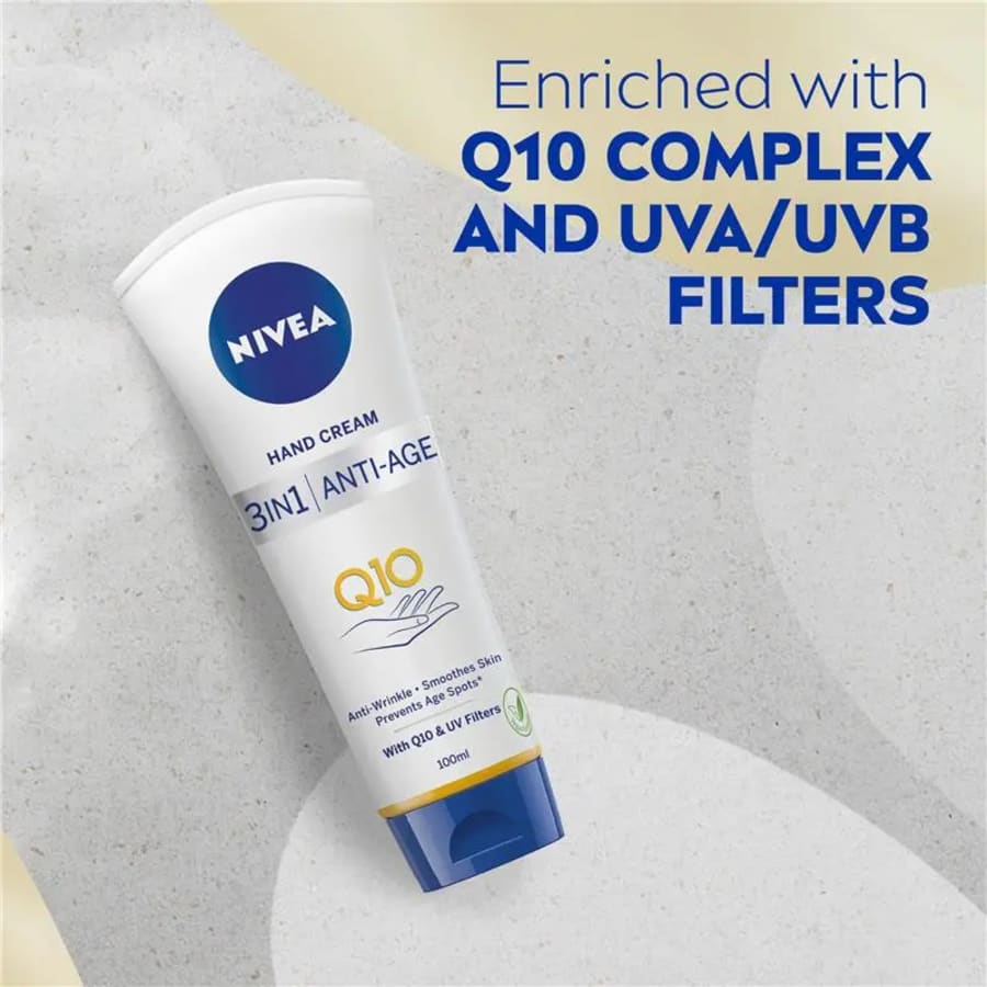 Nivea Q10 3 in 1 Handáburður sem vinnur gegn öldrunareinkennum húðarinnar 100 ml