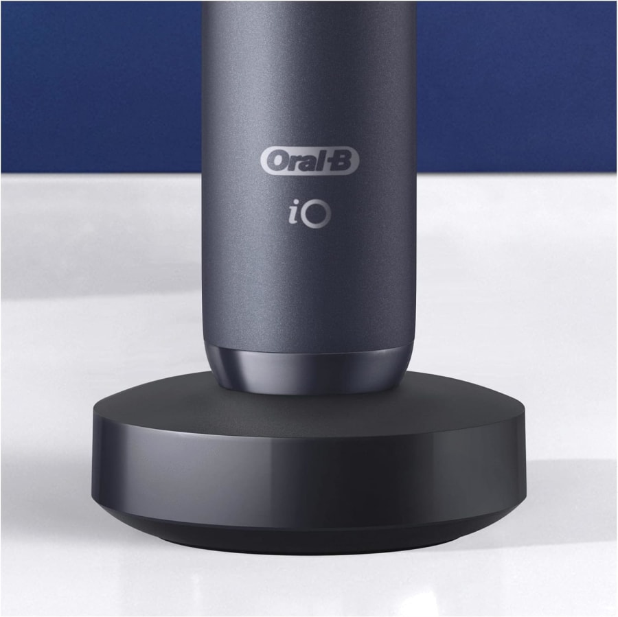 Oral B iO8-N Rafmagnstannbursti