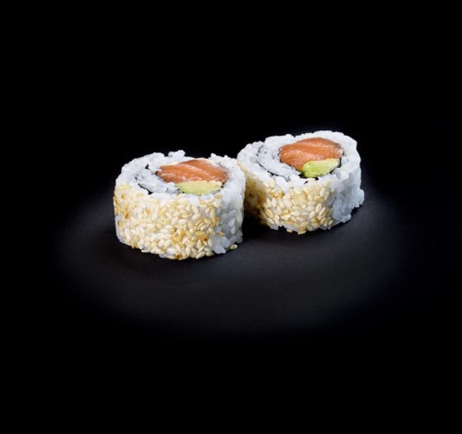 Maki lax og avókadó i/o