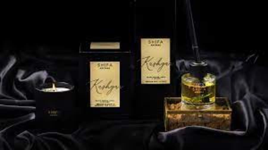 Shifa Aromas Kashgar Ilmkerti í svörtu glasi 30 cl