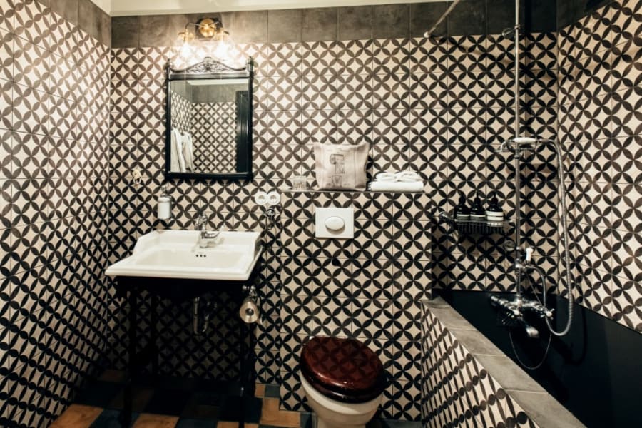 Gisting í svítu, 90 mínútna nudd og aðgangur að spa fyrir tvo auk gönguferðar með leiðsögn frá Skálakot Manor Hotel