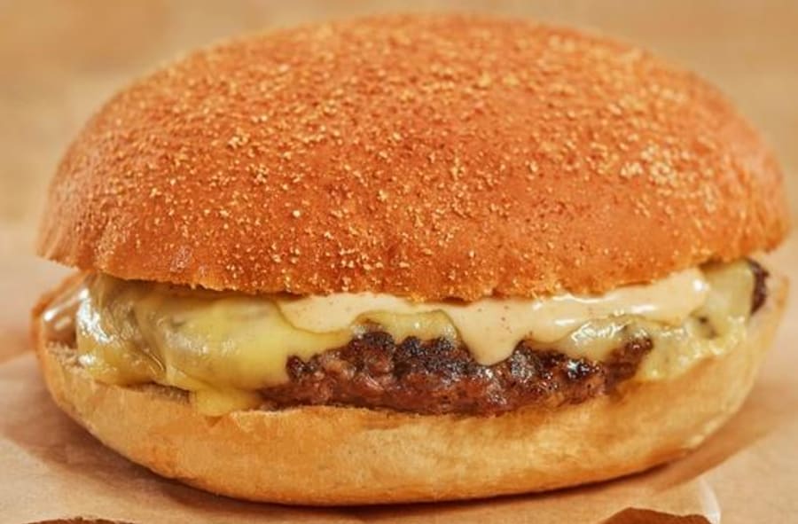 Kids burger with cheese