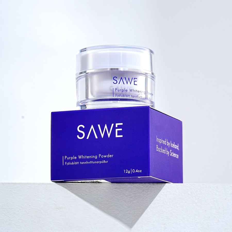 Fjólublátt tannhvíttunarpúður