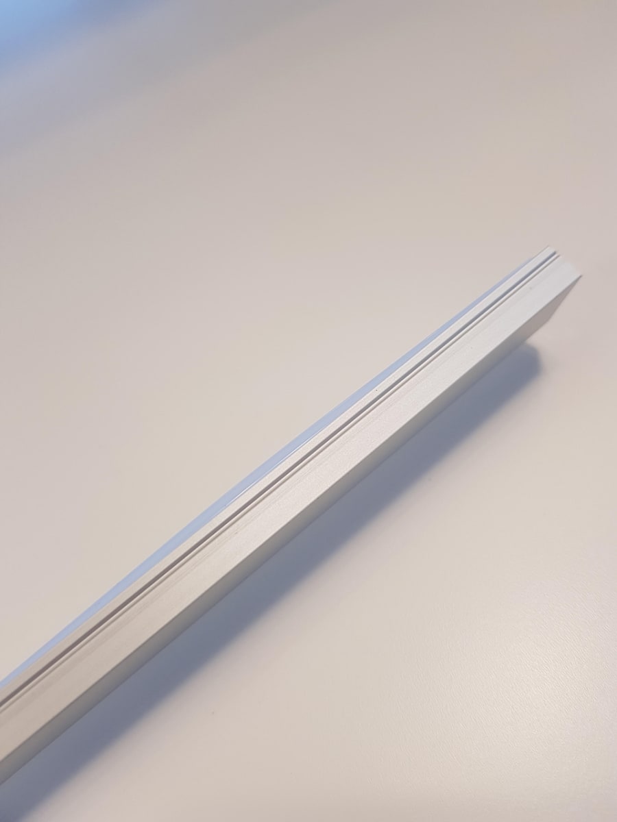 PRÓFÍLL 2 METRAR aluminium +PC opal diffuser